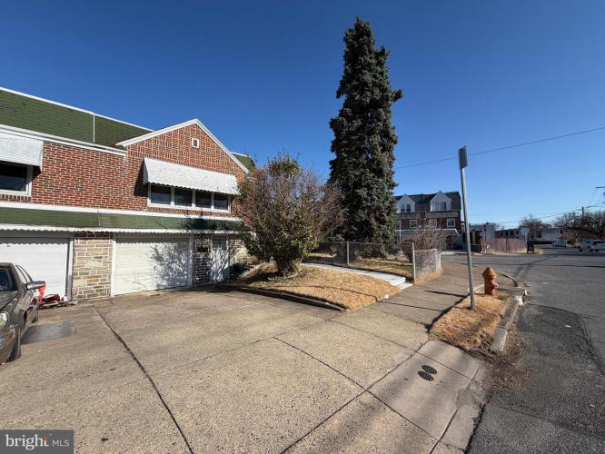 Photo of 747 Greymont Street