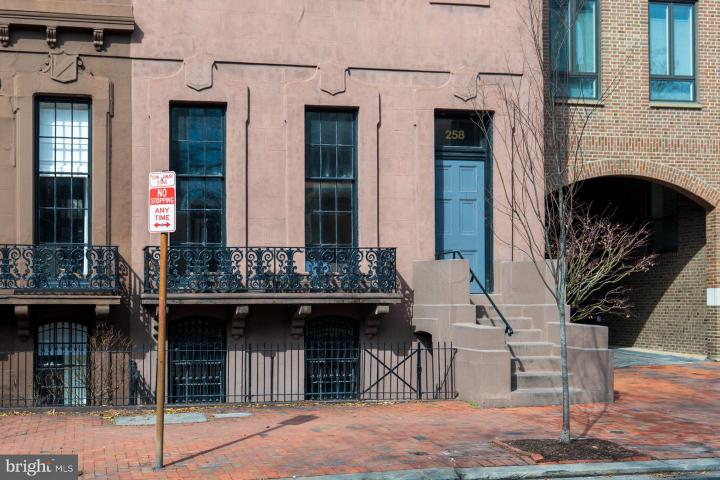 Photo of 258 S 3rd Street 1, Philadelphia PA