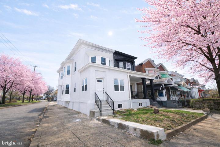 Photo of 1001 S 60th Street