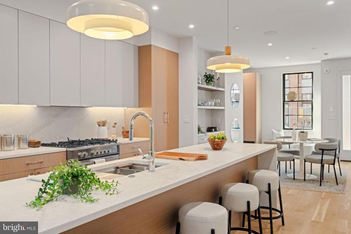 Photo of 207 Vine Street, Philadelphia PA