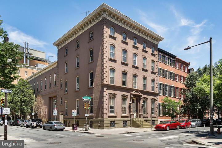 Photo of 1035 Spruce Street 106, Philadelphia PA