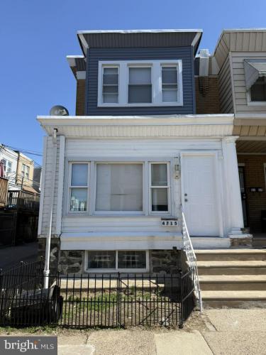 Photo of 4715 Oakmont Street