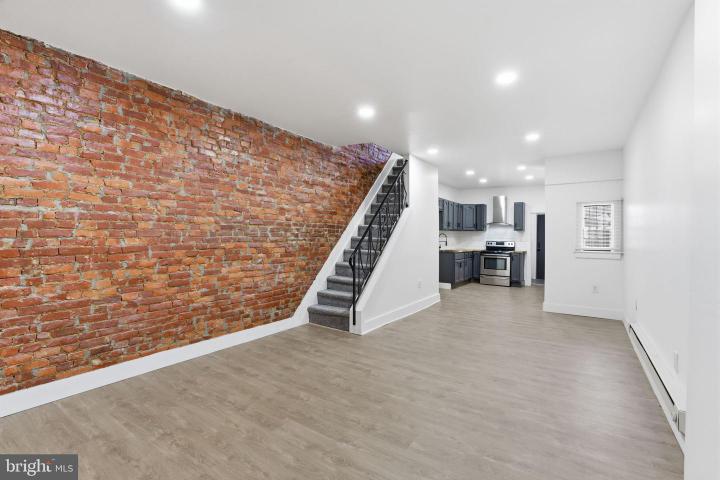 Photo of 248 E Indiana Avenue