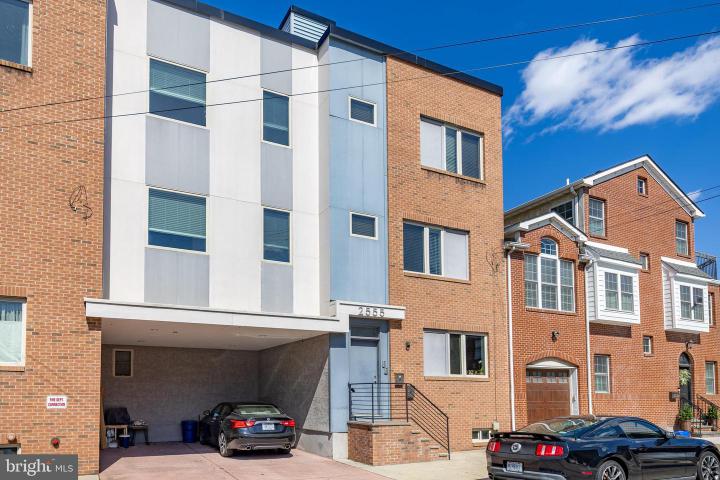 Photo of 2555 Carpenter Street D, Philadelphia PA