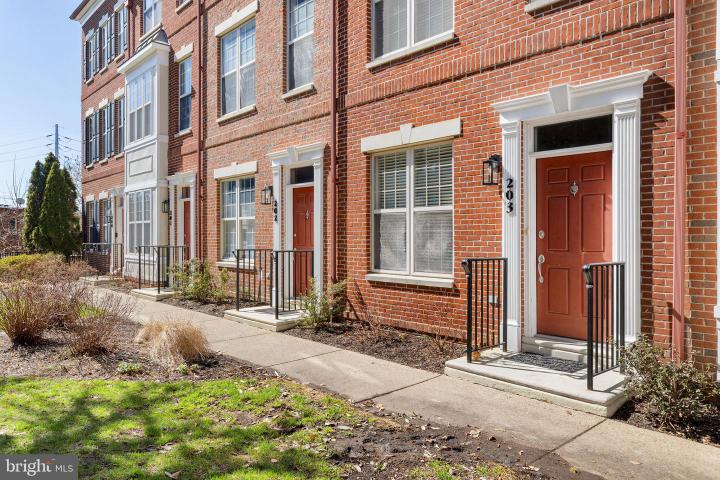 Photo of 203 Surgeon Generals Court