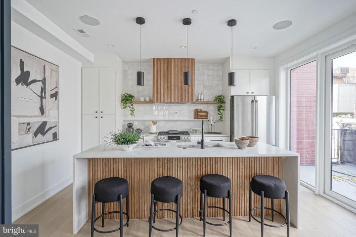 Photo of 1328 E Berks Street B2