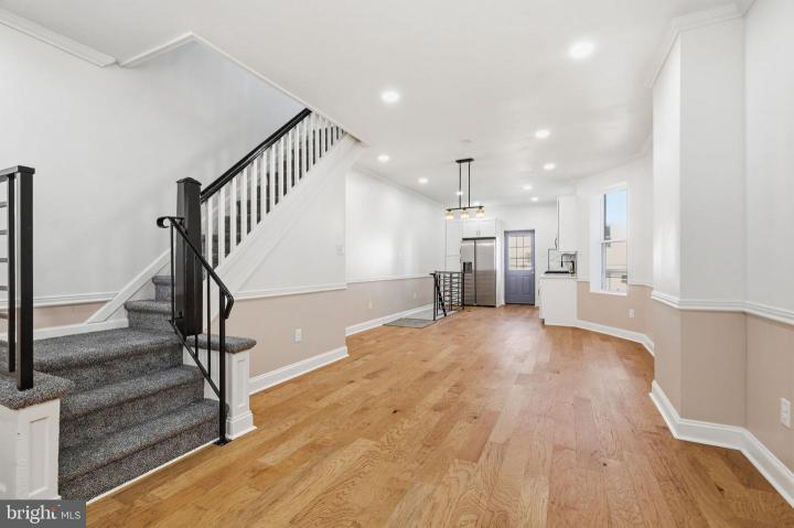 Photo of 1721 N Redfield Street