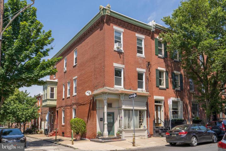 Photo of 2427 Brown Street