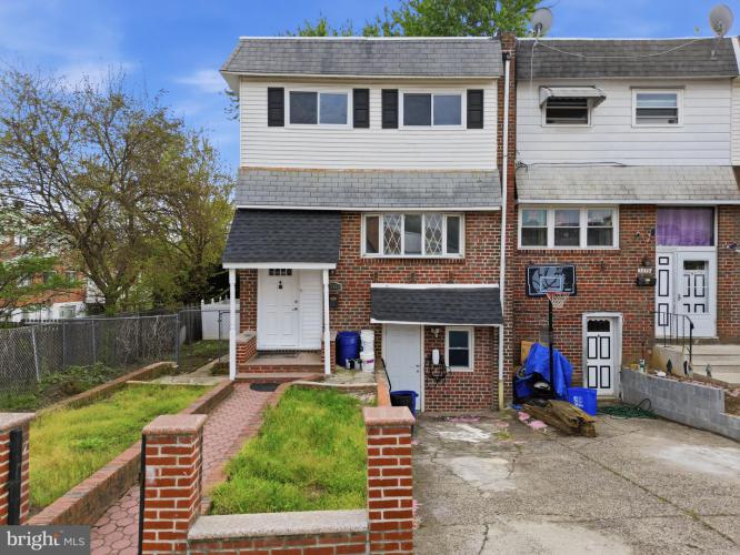 Photo of 3280 Birch Road