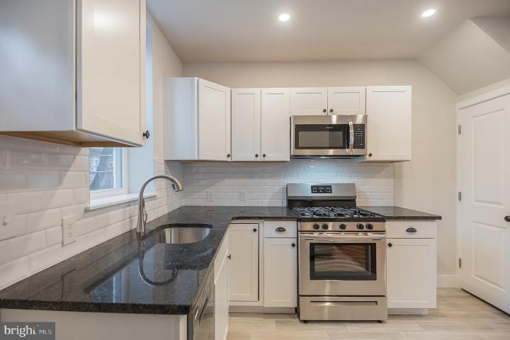 Photo of 1227 S Peach Street