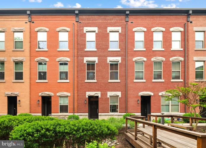 Photo of 1434 S Lawrence Terrace
