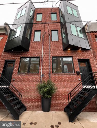 Photo of 525 Sigel Street, Philadelphia PA
