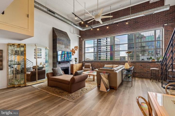 Photo of 2200 Arch 1214