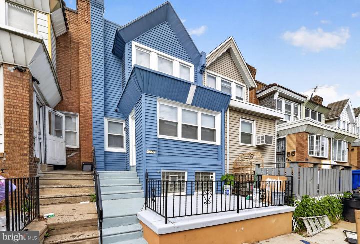 Photo of 4770 Loring Street