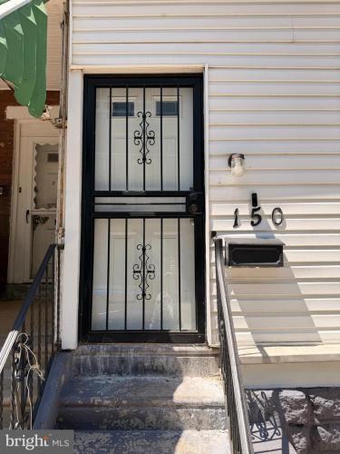 Photo of 150 N Redfield Street