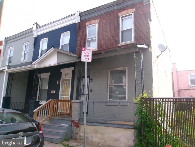 Photo of 643 N Yewdall Street