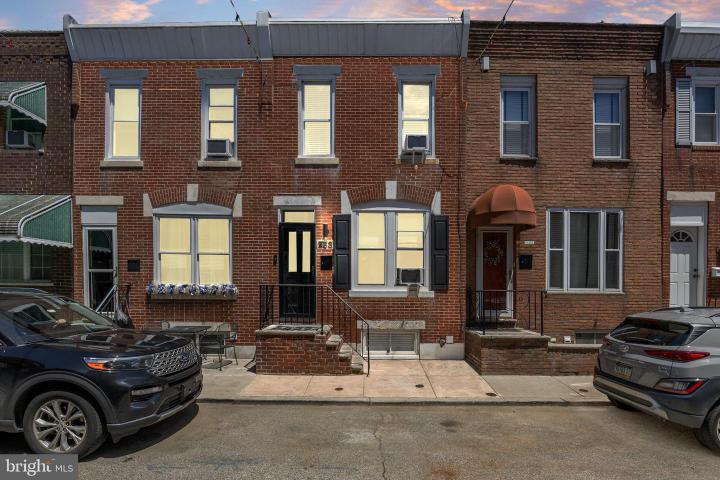 Photo of 233 Tree Street, Philadelphia PA
