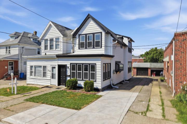 Photo of 917 Oakmont Street, Philadelphia PA