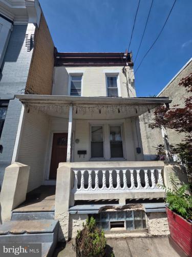 Photo of 1850 E Orleans