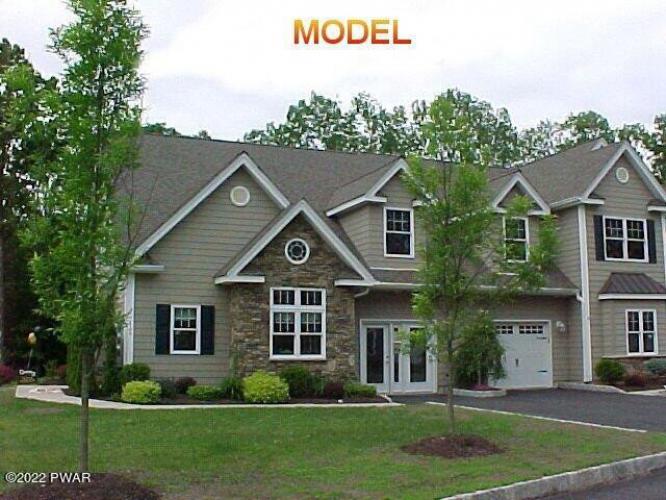 Photo of 710 Macintosh Way, Matamoras PA