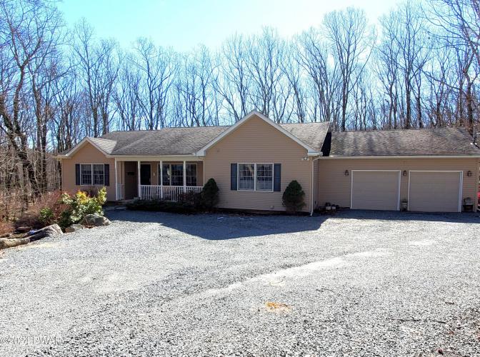 Photo of 804 East Whippletree Court, Blooming Grove PA
