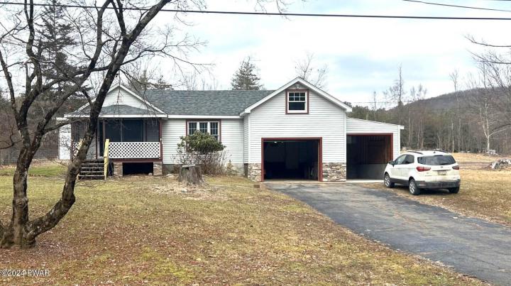 Photo of 705 Towpath Road, Lackawaxen PA