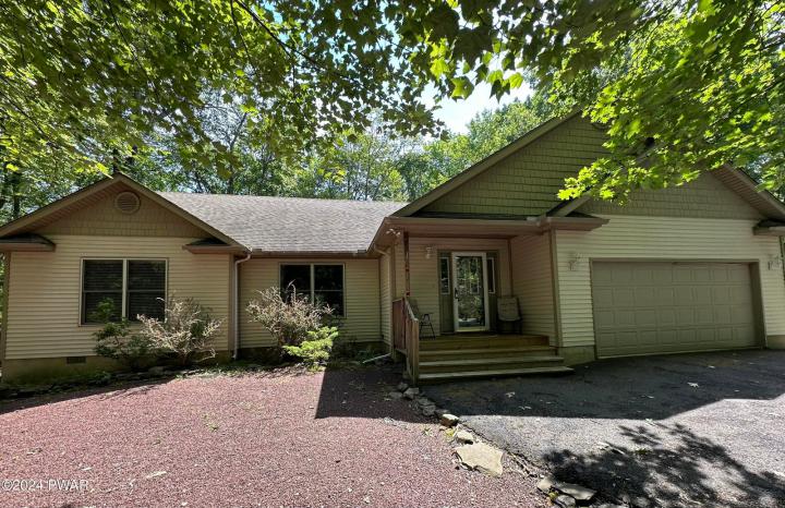 Photo of 121 Goldrush Drive, Blooming Grove PA
