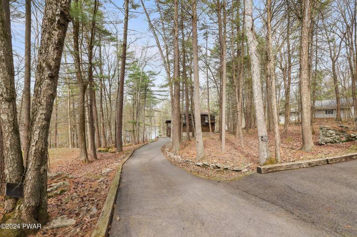Photo of 195 Water View Drive, Lackawaxen PA