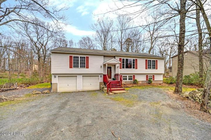 Photo of 401 Maple Ridge Drive, Blooming Grove PA