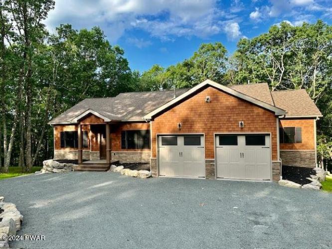 Photo of 805 Visalia Court, Blooming Grove PA