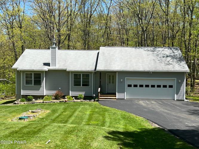 Photo of 225 Mountain View Drive, Lackawaxen PA