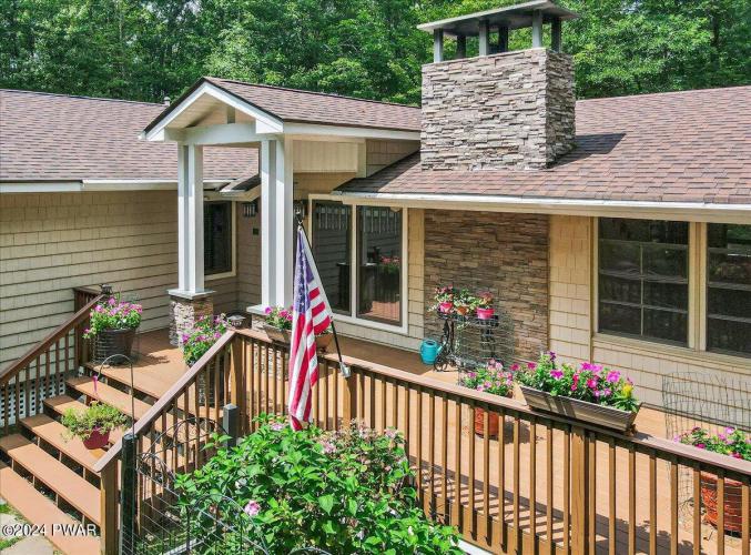 Photo of 805 Woodland Court, Blooming Grove PA