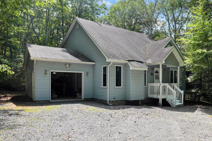 Photo of 107 Canterbrook Drive, Blooming Grove PA