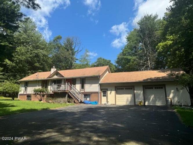 Photo of 420 Raymondskill Road, Milford PA