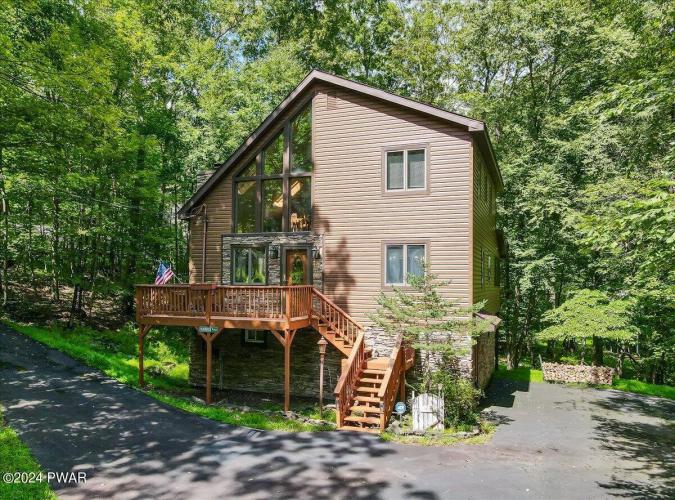 Photo of 131 Lower Independence Drive, Lackawaxen PA