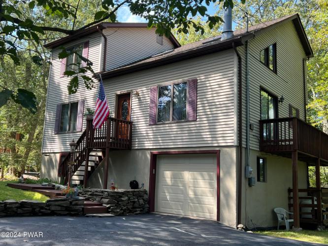 Photo of 404 Surrey Drive, Blooming Grove PA