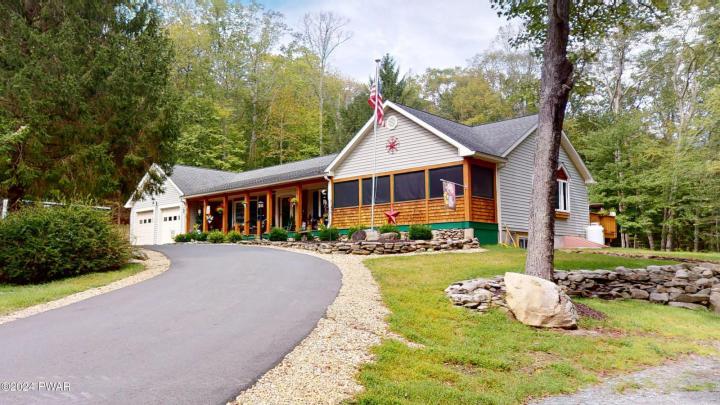 Photo of 644 Raymondskill Road, Milford PA