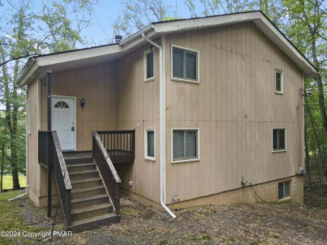 Photo of 115 Salisbury Road, Bushkill PA