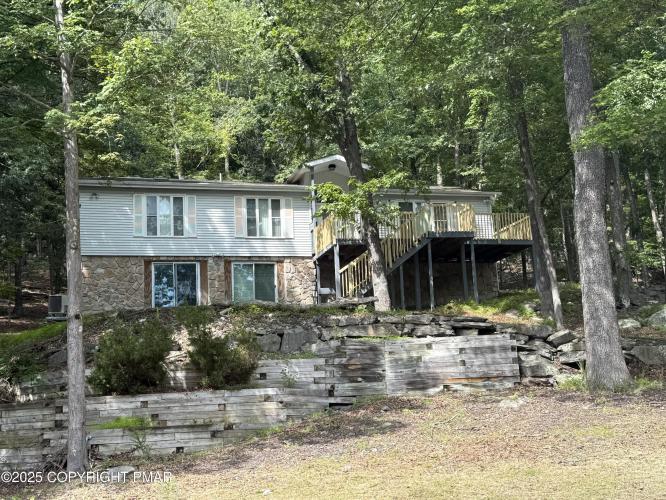 Photo of 163 Radcliff Road, Bushkill PA