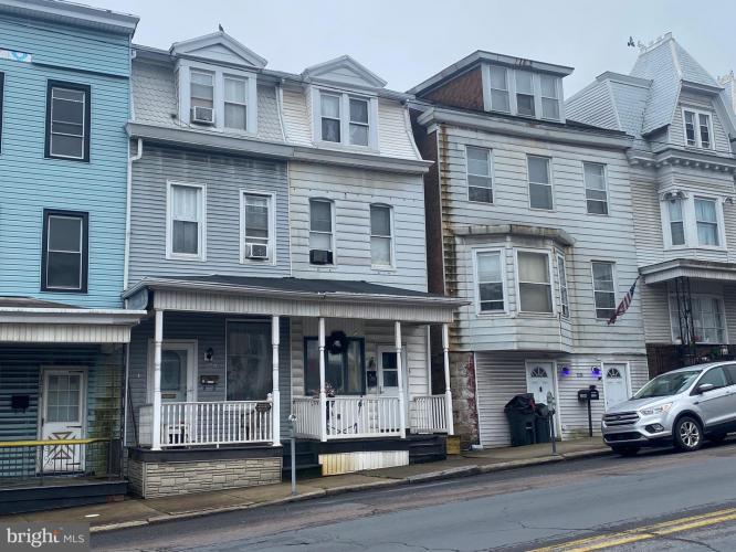 Photo of 1222 Centre Street