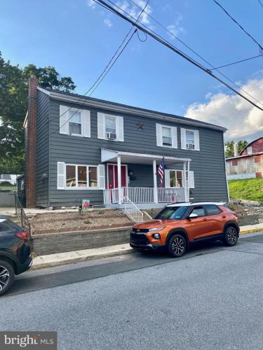 Photo of 34 W Walnut Street, Cressona PA