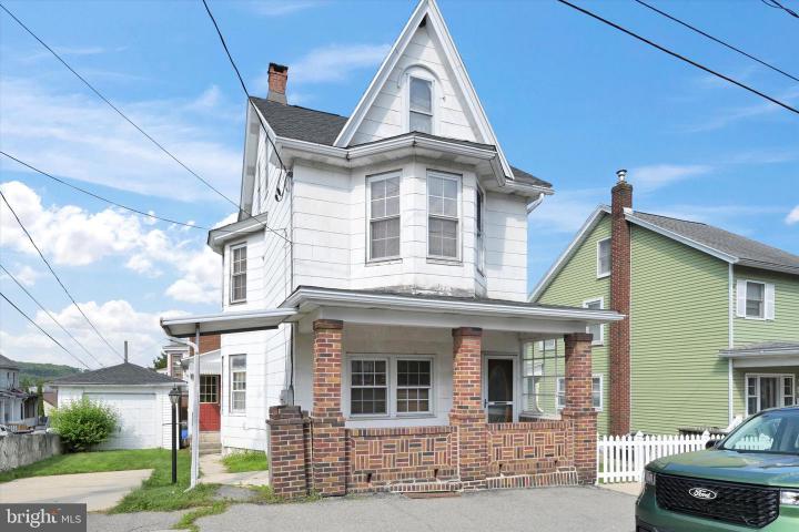 Photo of 224 3rd Street