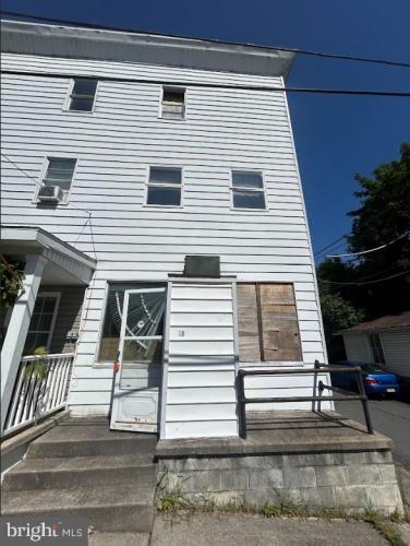 Photo of 2219 Water Street, Mahanoy Plane PA