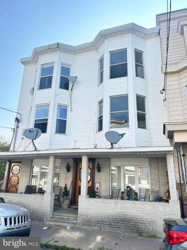 Photo of 125 N Jardin Street