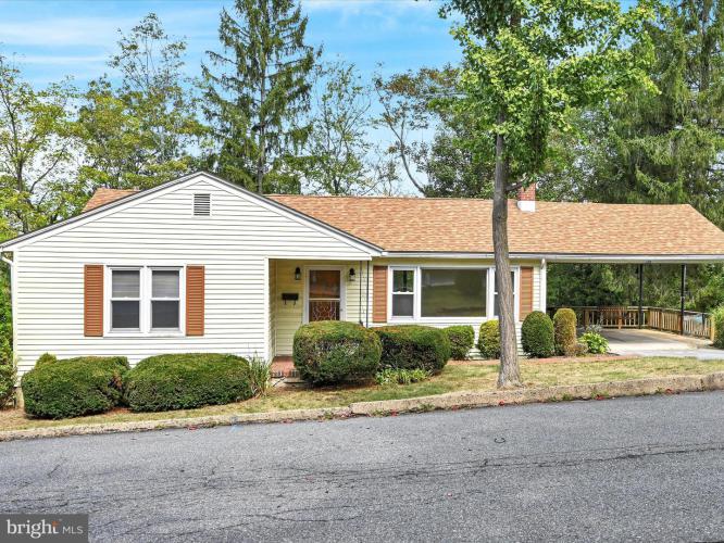 Photo of 110 Mahantongo Drive, Pottsville PA