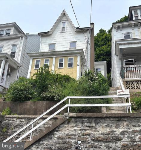 Photo of 235 chestnut street, ashland