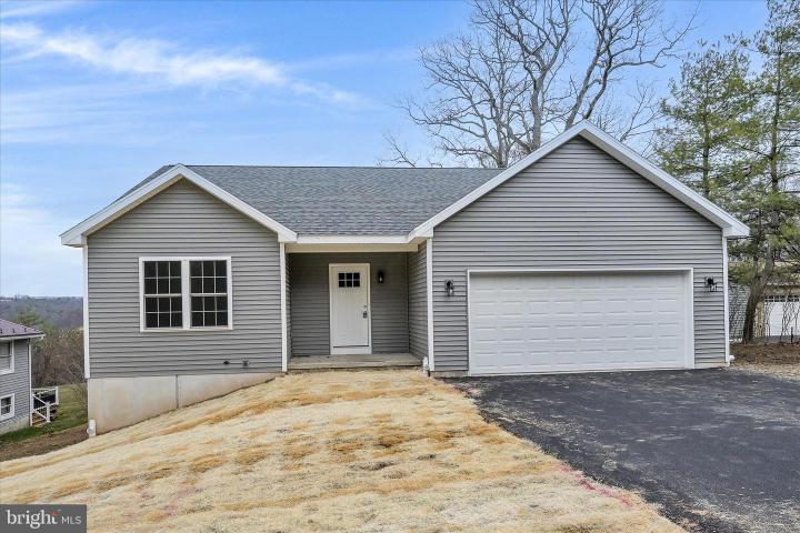 Photo of 1753 Running Deer Drive, Auburn PA