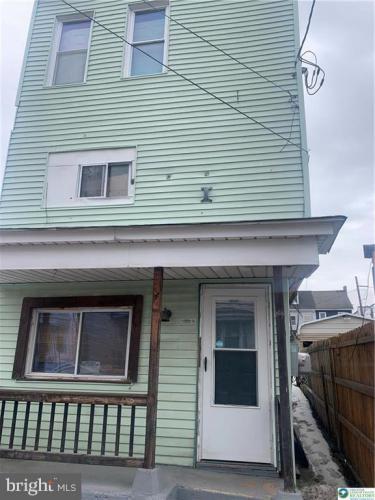 Photo of 227 n chestnut street, shenandoah