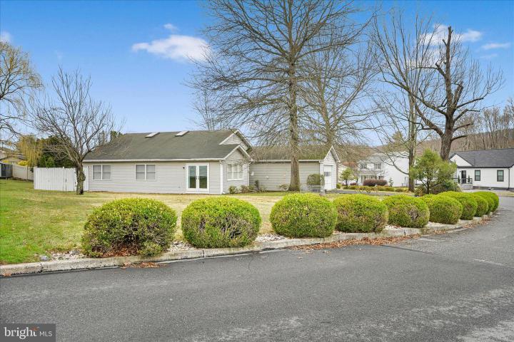 Photo of 616 lee street, orwigsburg