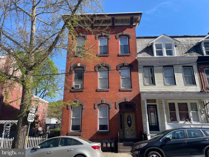 Photo of 719 W Market Street